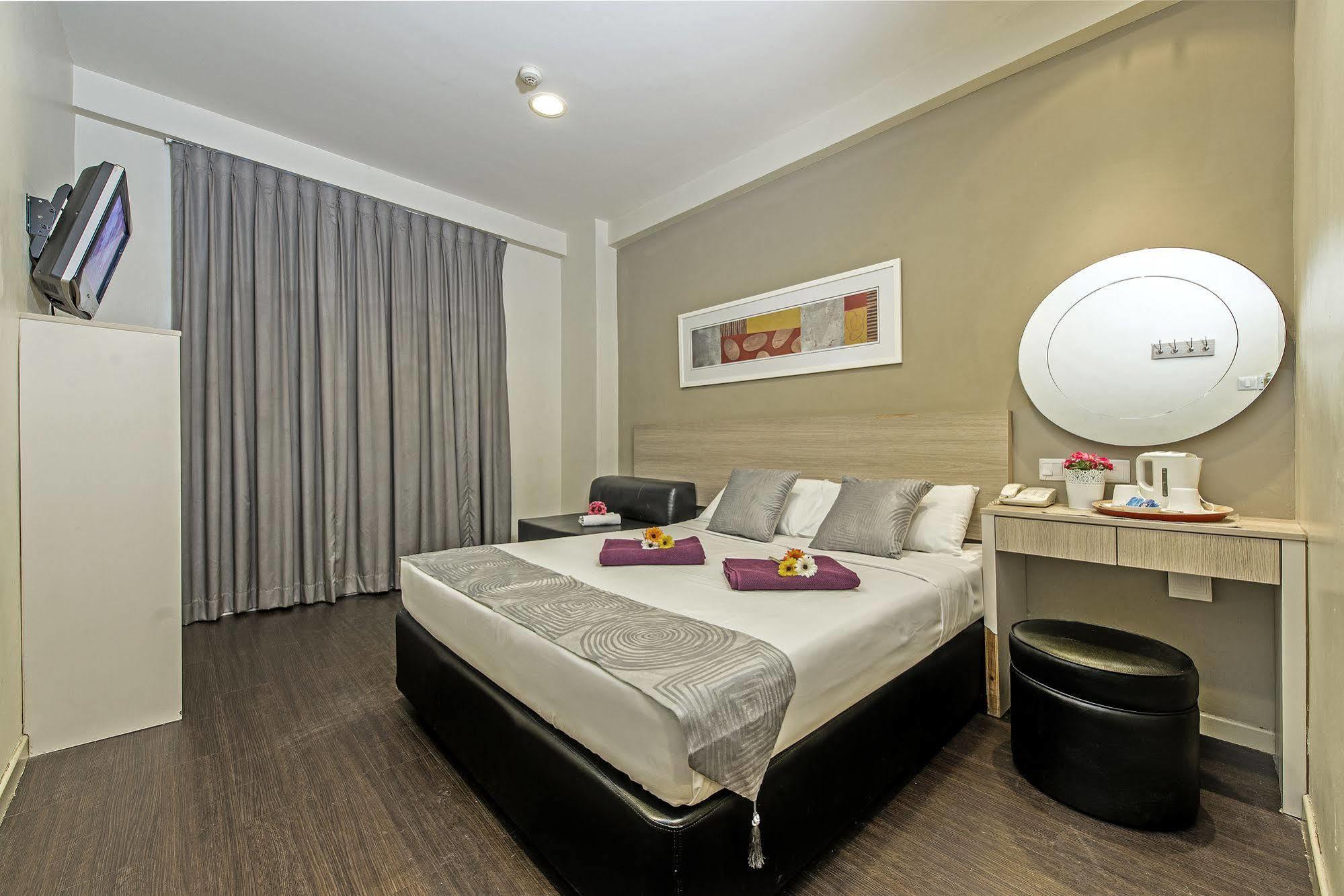 81 Lucky Hotel Singapore