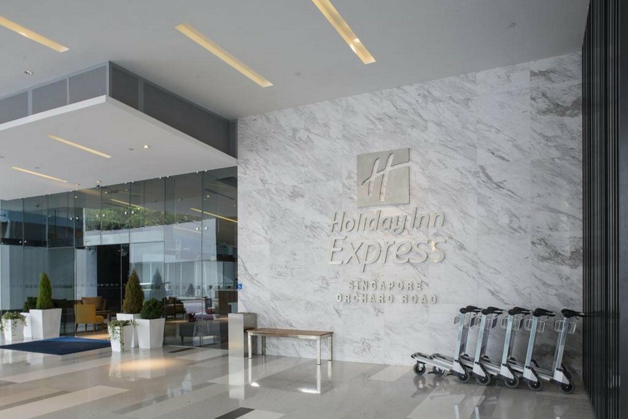 Express Orchard Road By Ihg Hotel 4*