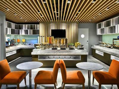 Express Orchard Road By Ihg Hotel 4*