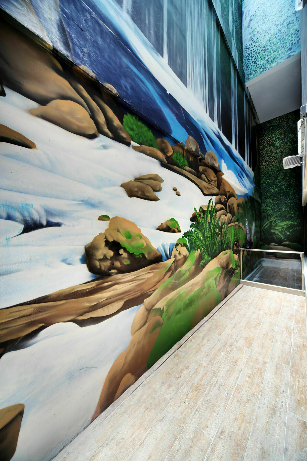 Clover 7 Singapura