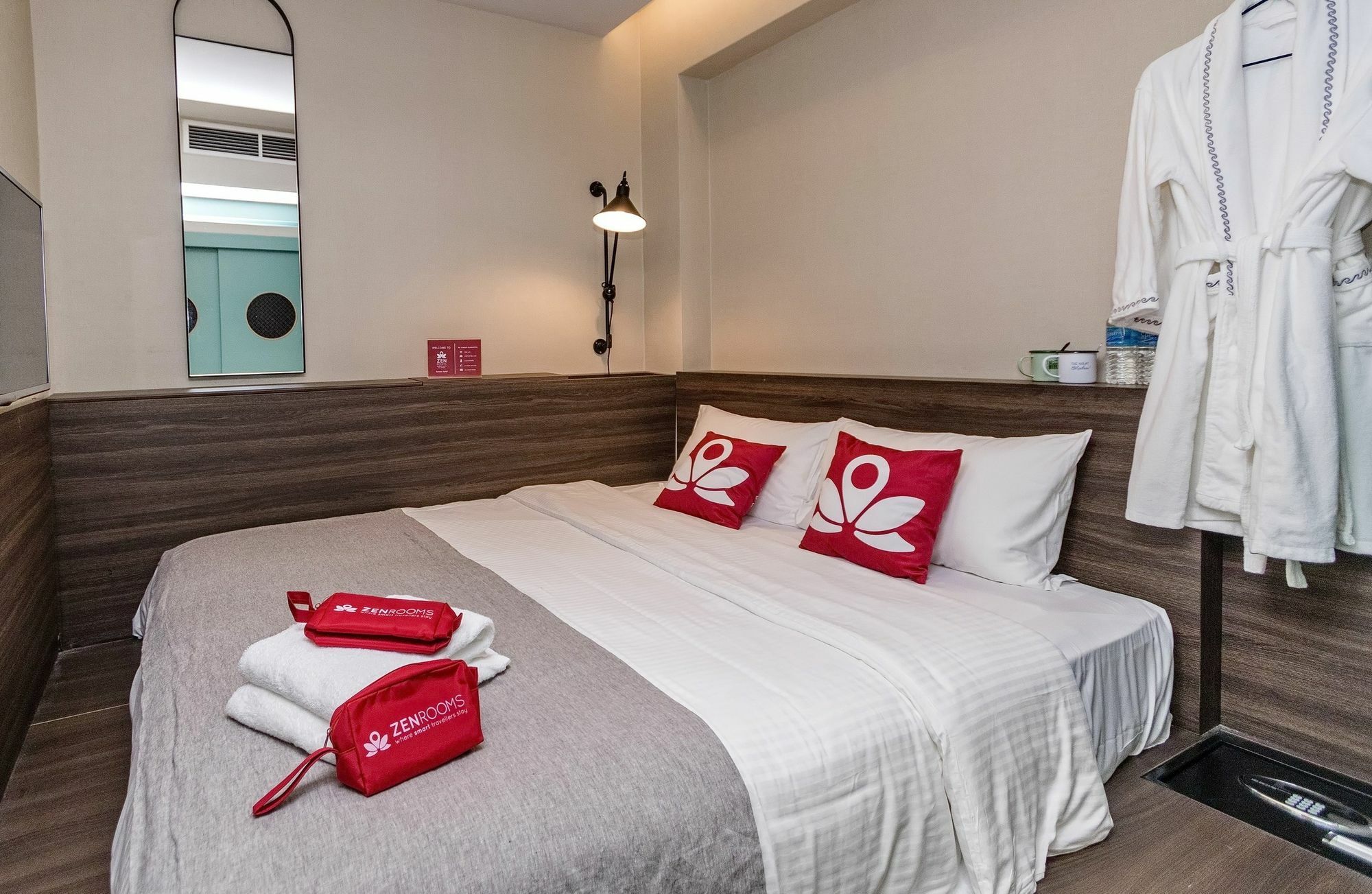 Zen Little India Hostel *