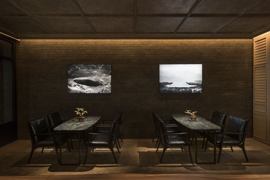 The Warehouse 4*