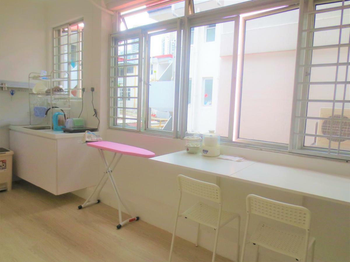 Balcony Window Room2 Tiong Bahru Near Sgh * Singapore