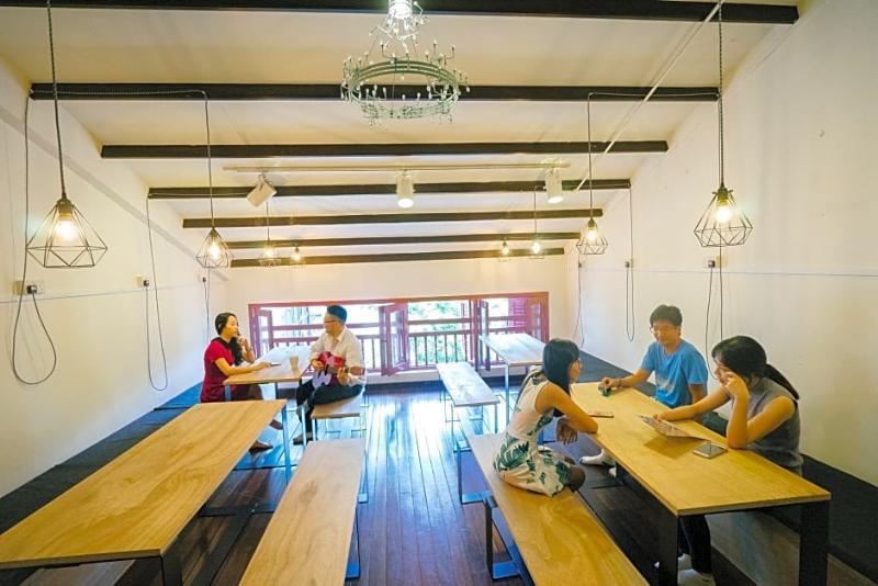 Hotel kapsul Draper Startup House For Entrepreneurs *