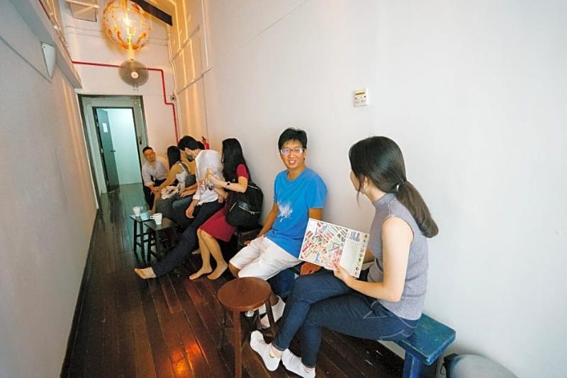 Hotel kapsul Draper Startup House For Entrepreneurs Singapura