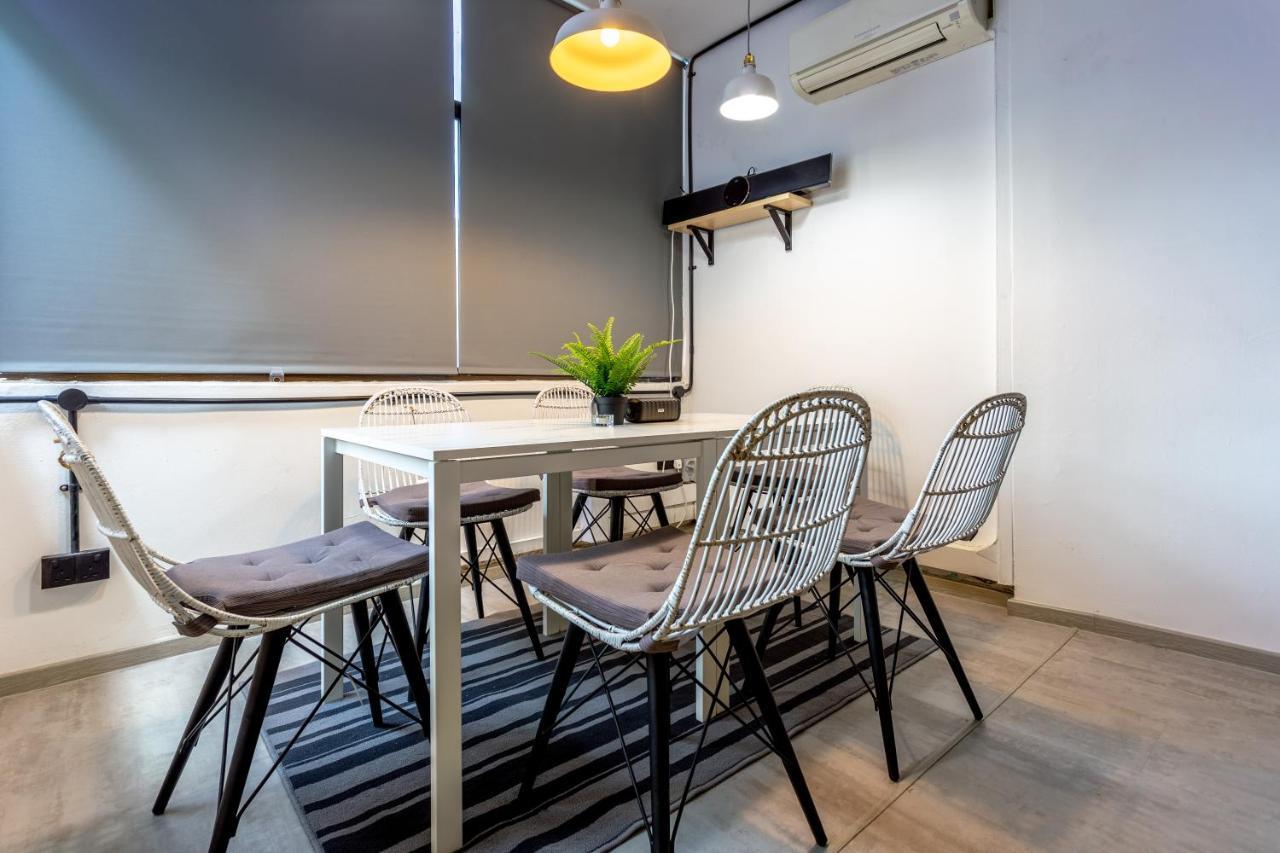 The11room Capsule hotel Singapore