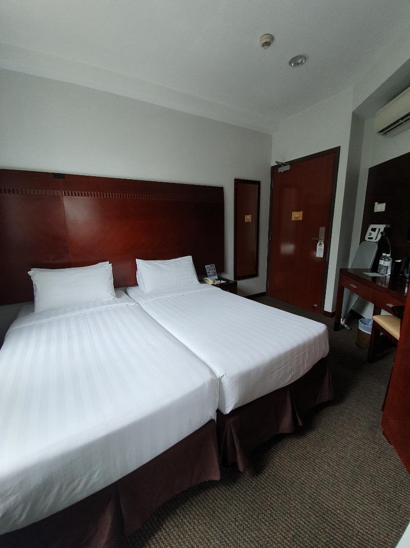 Hotel The Quay West Coast 3*
