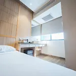 Hotel 81 Premier Star