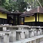 Costa Sands Sentosa Kampung Hut