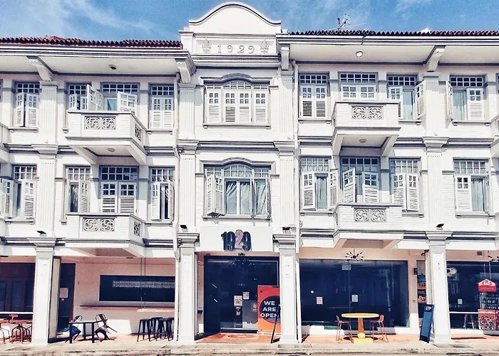 A Hotel Chinatown, Formerly Hotel 1929 - Newly Renovated