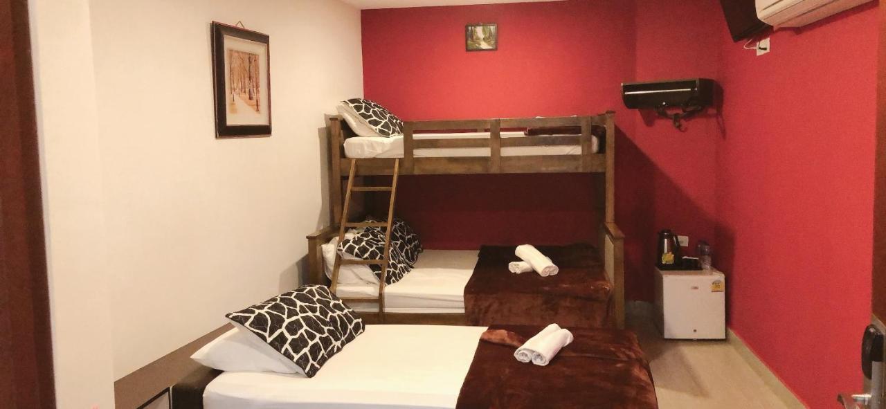 Tai Hotel 2*