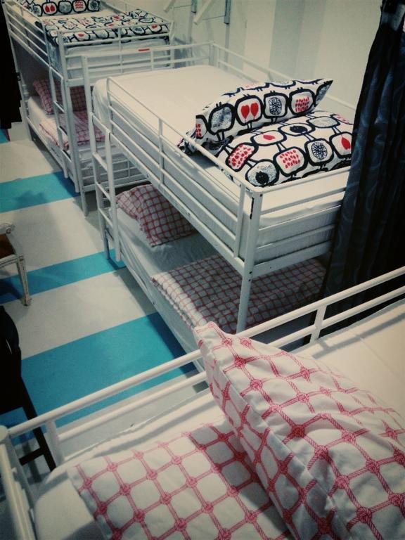 Hostel Drop *