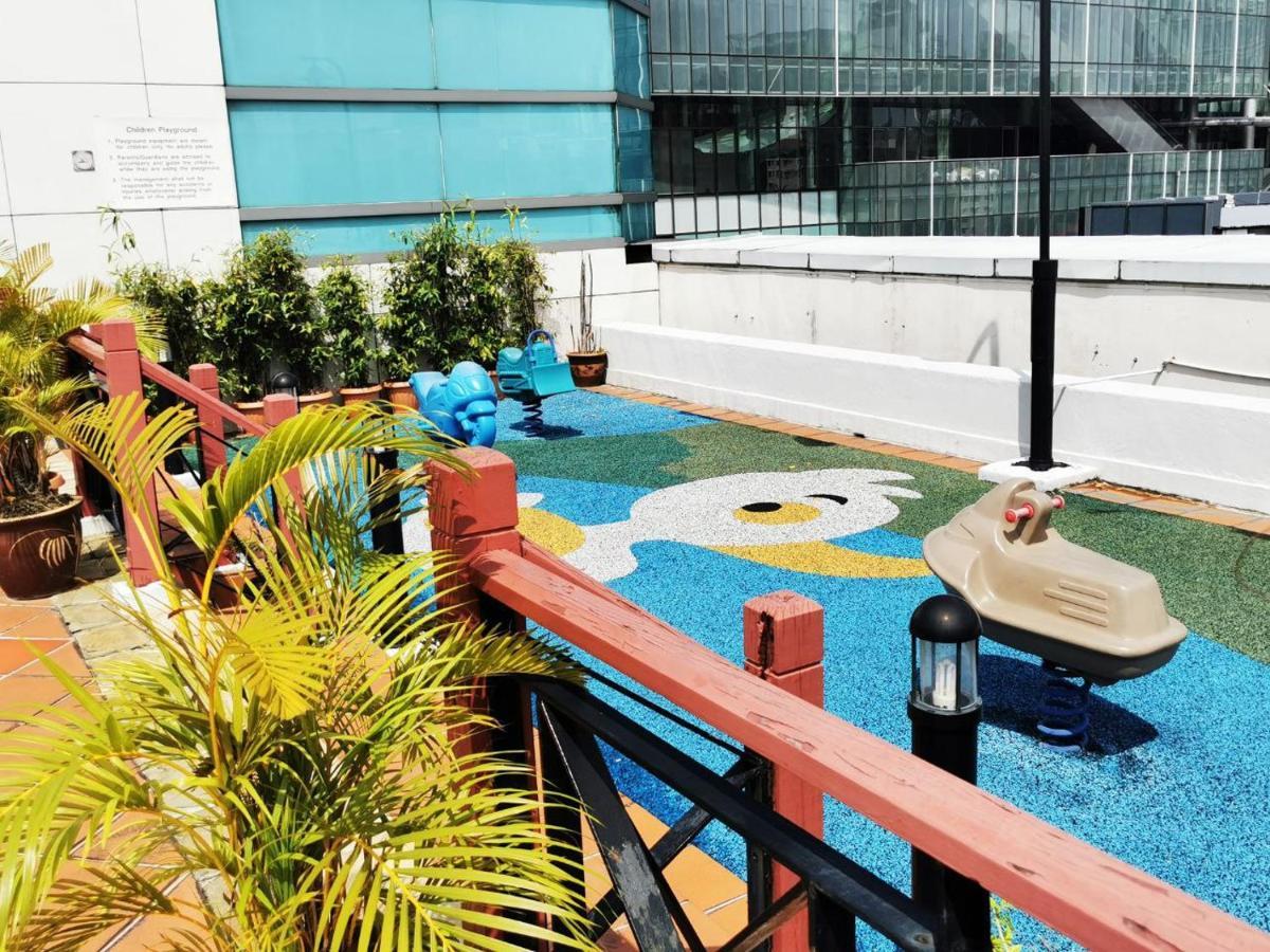 Aparthotel Orchard Point Serviced 4*