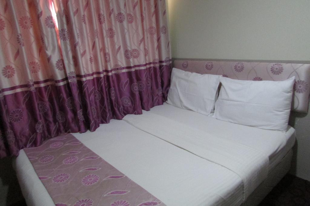 Hotel Meriton Singapore