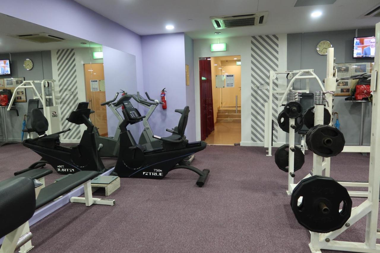 Ymca One Orchard 3* Singapore