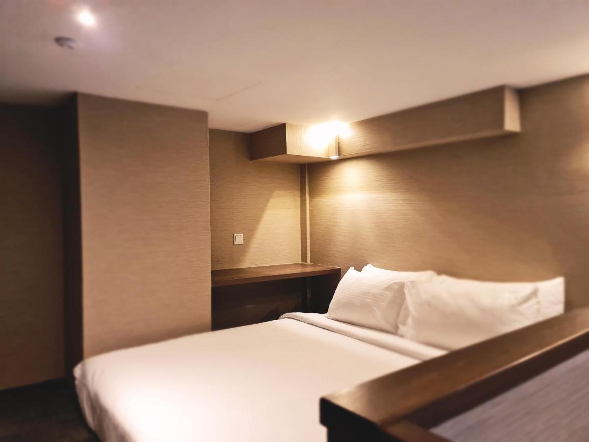 Arcadia 4* Singapore