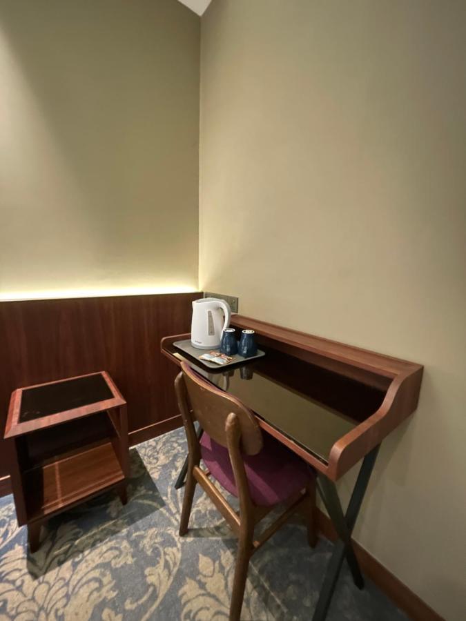Am Hotel