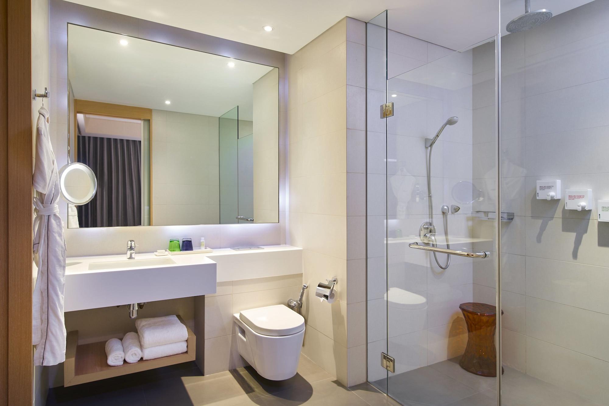 Dorsett Changi 4*