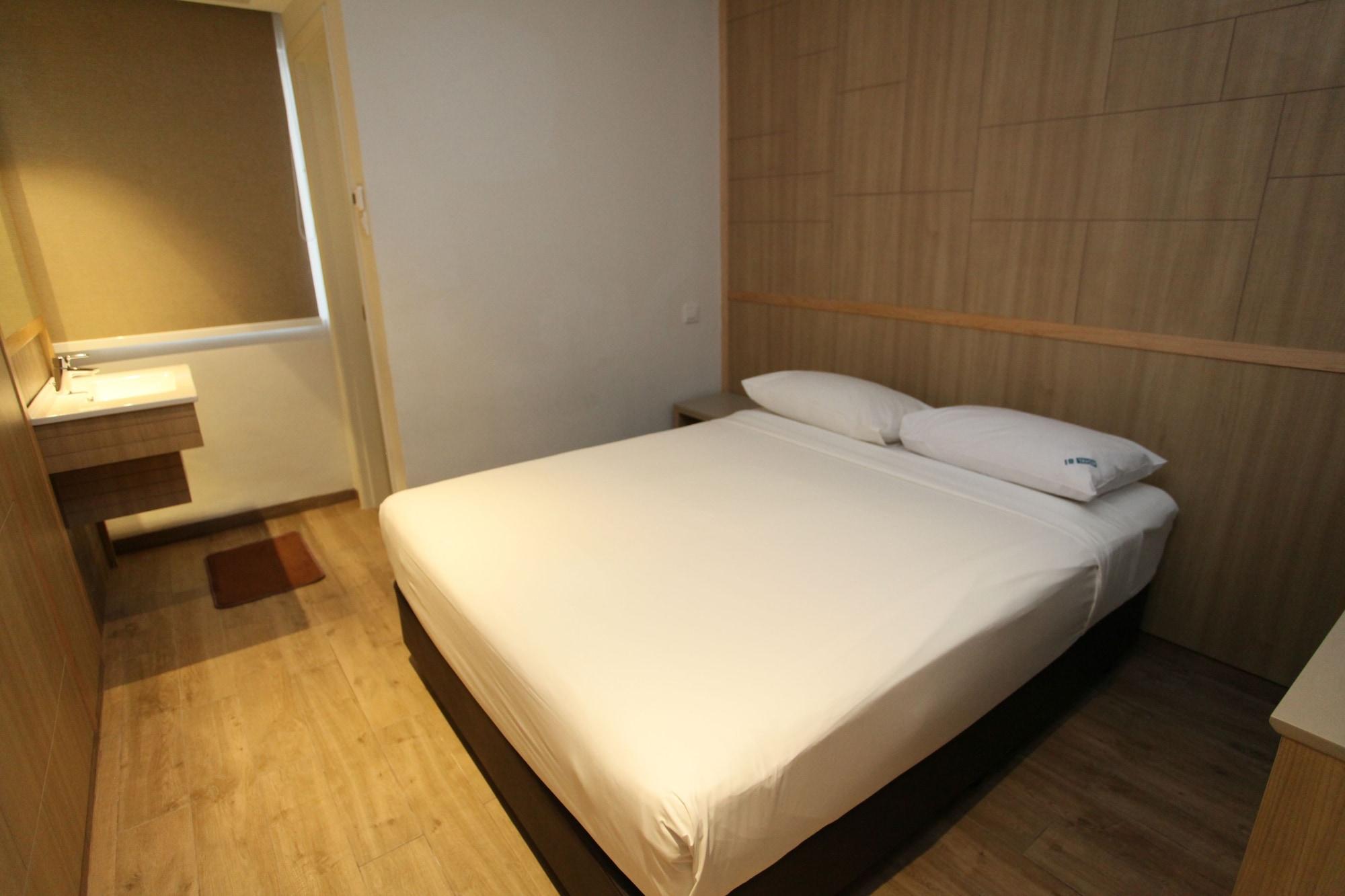 81 Premier Star Singapore