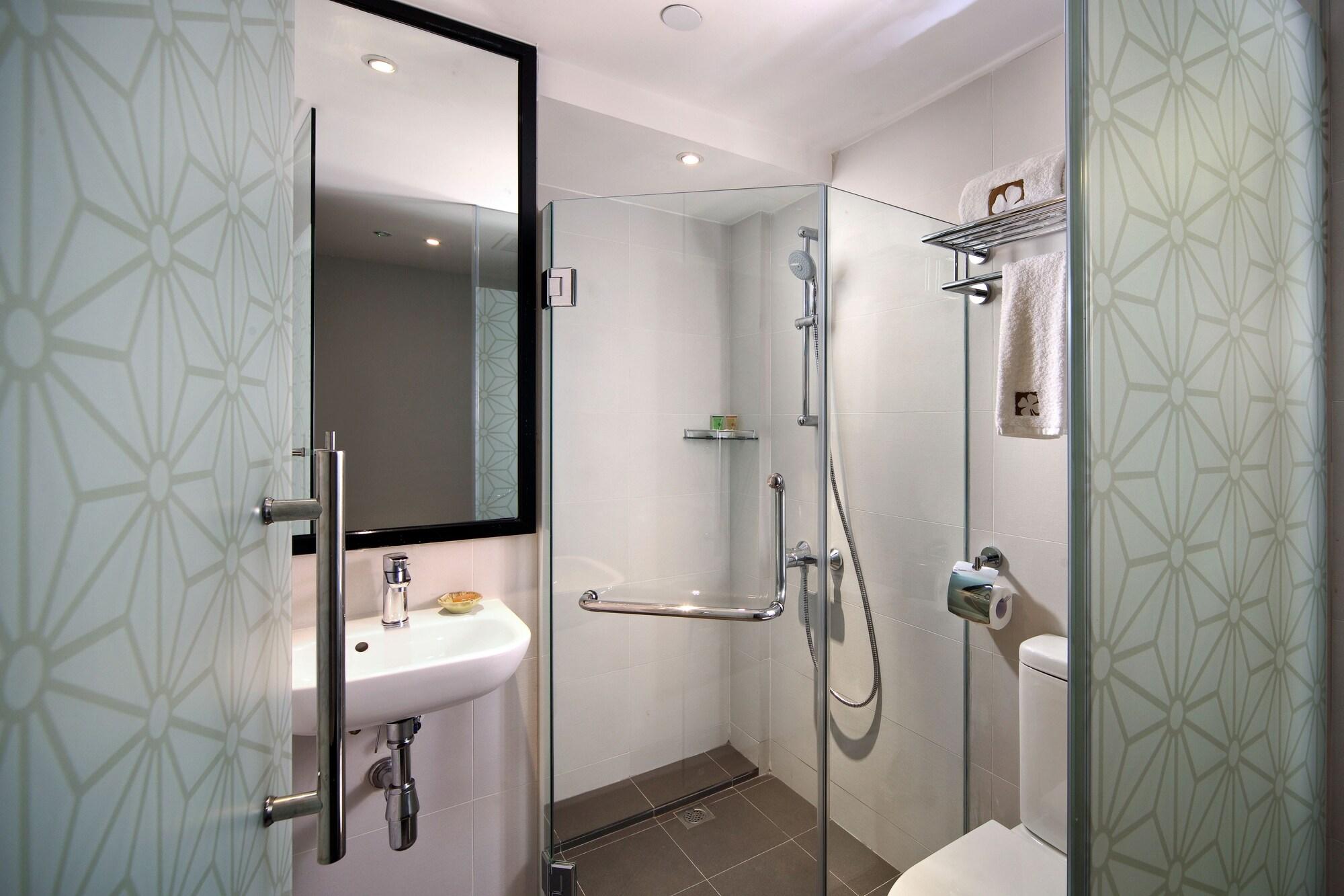 Clover 33 Jalan Sultan 4*