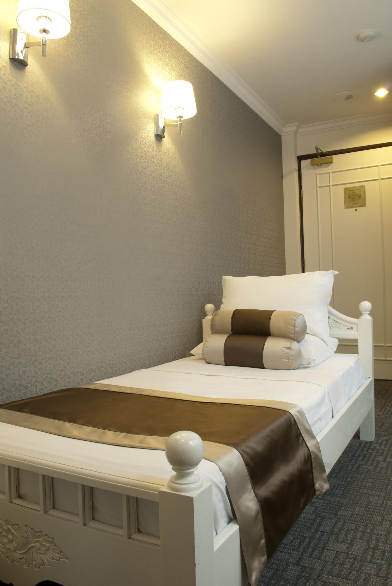 Hotel The At Temple Street 3*
