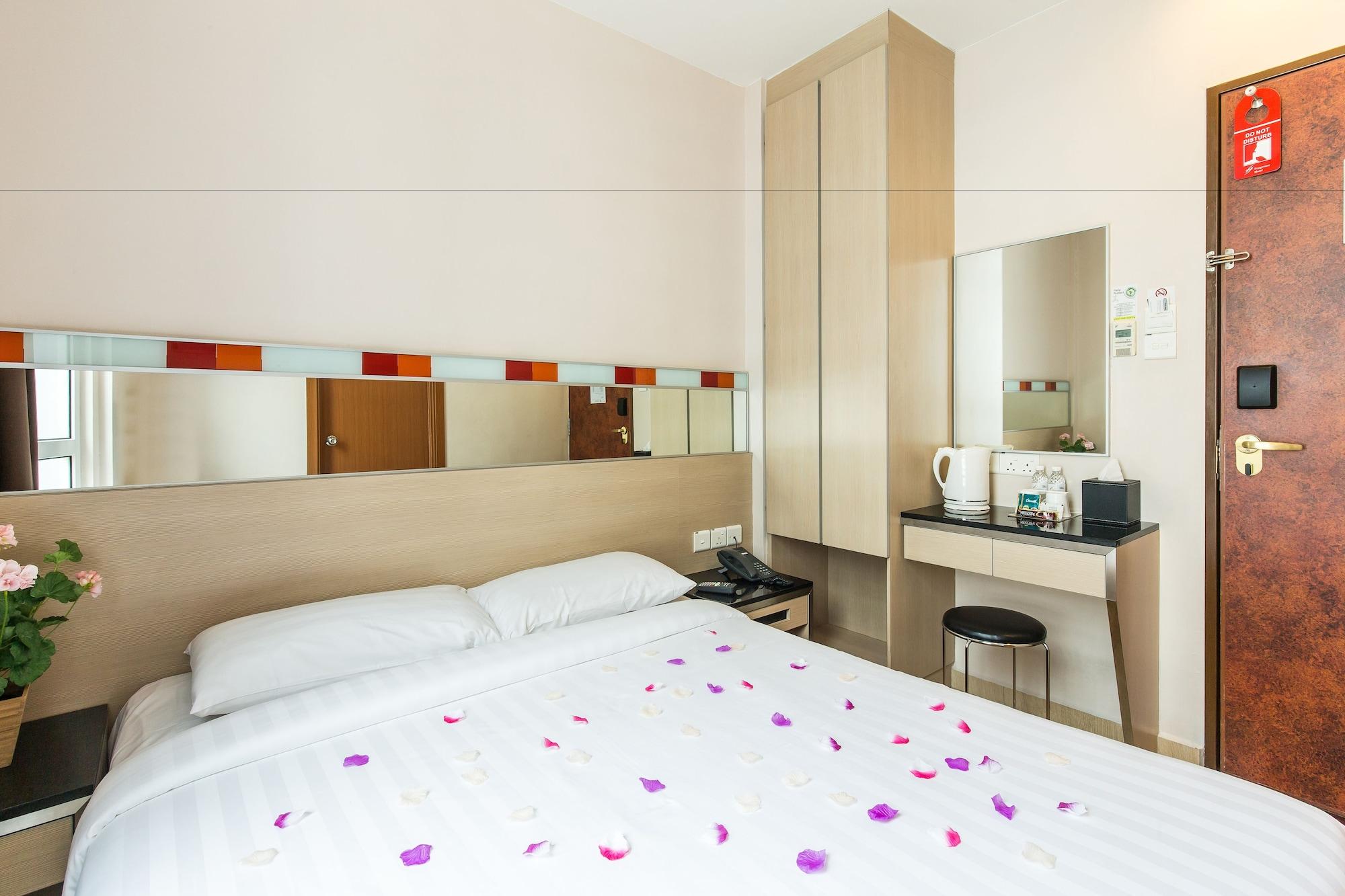 Fragrance - Oasis Hotel 2*