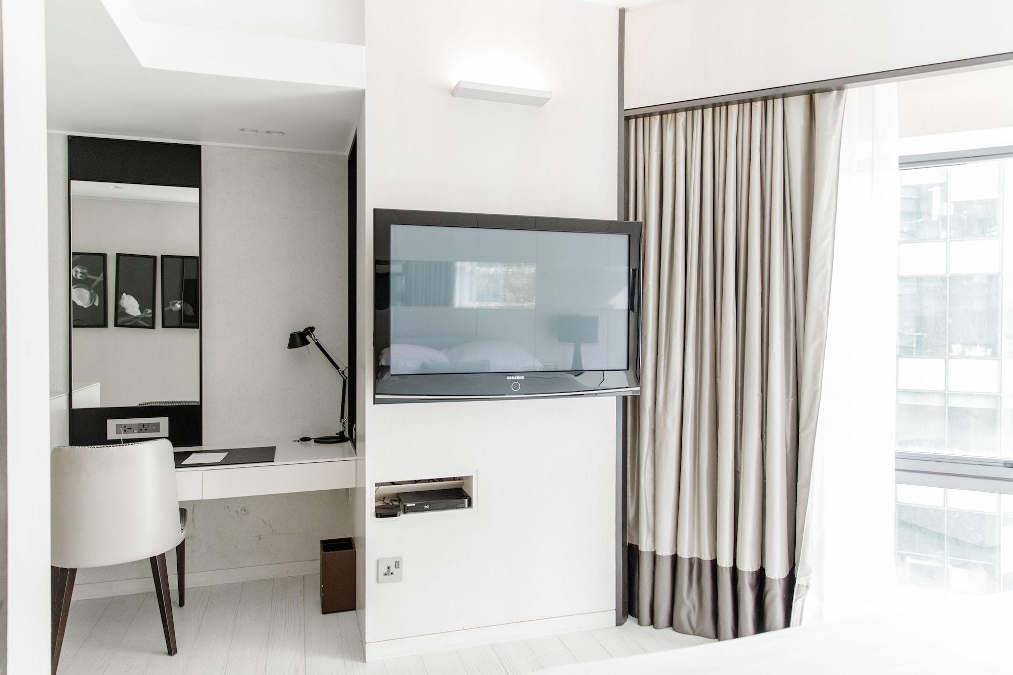 Hotel Naumi Singapore
