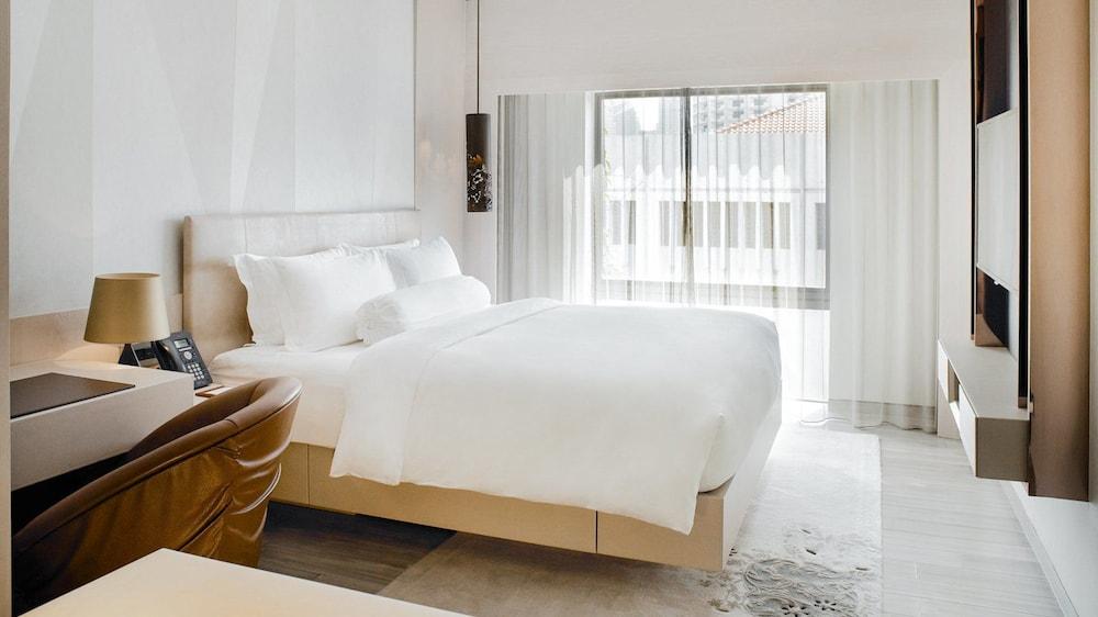 Naumi 5* Singapore