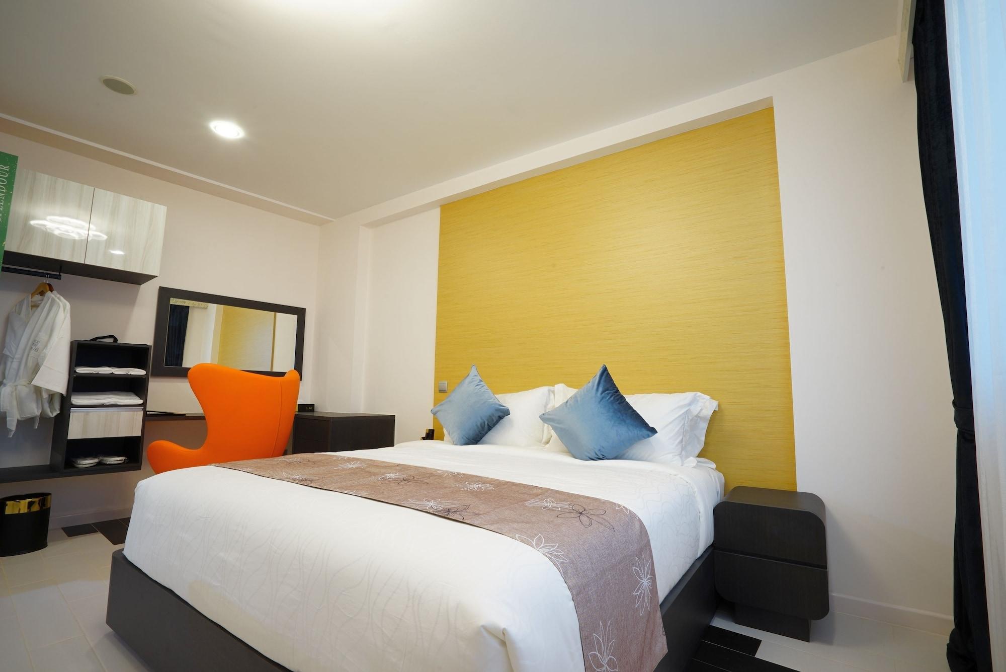 Hotel Five6 Splendour 4*