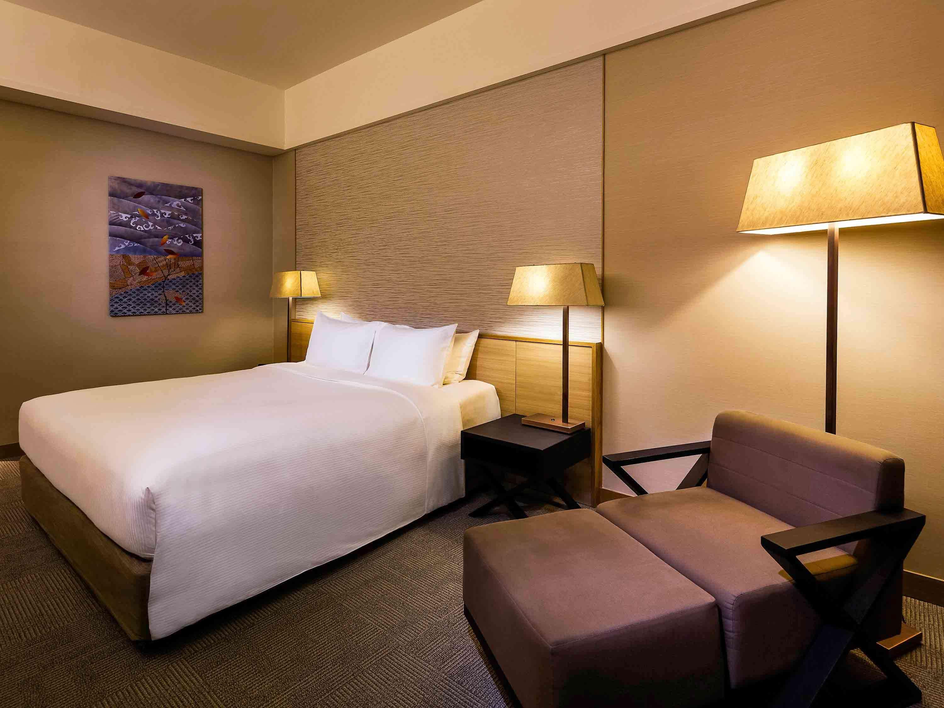 Grand Mercure Roxy 4*