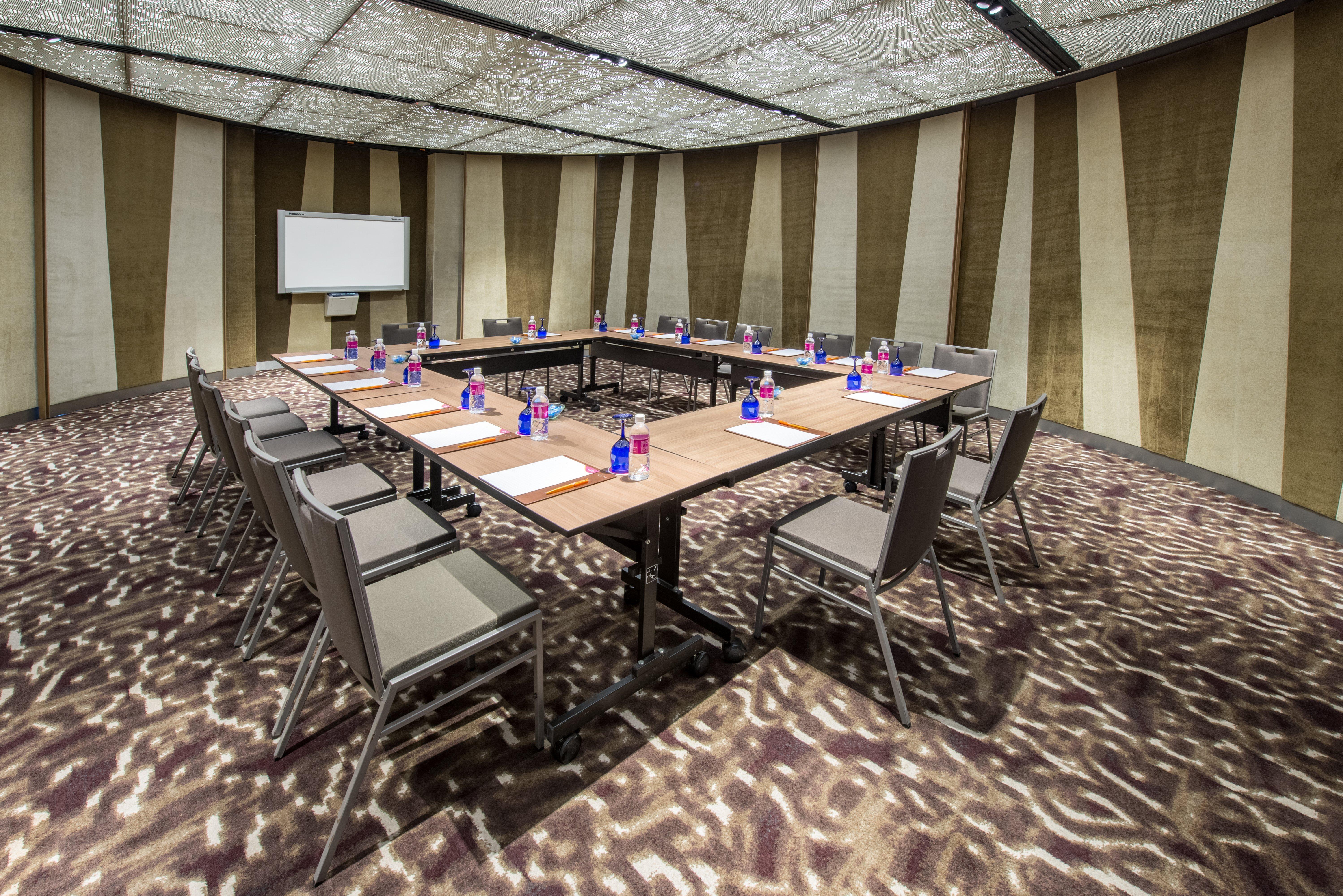 Hotel Crowne Plaza Changi Airport By Ihg 5*