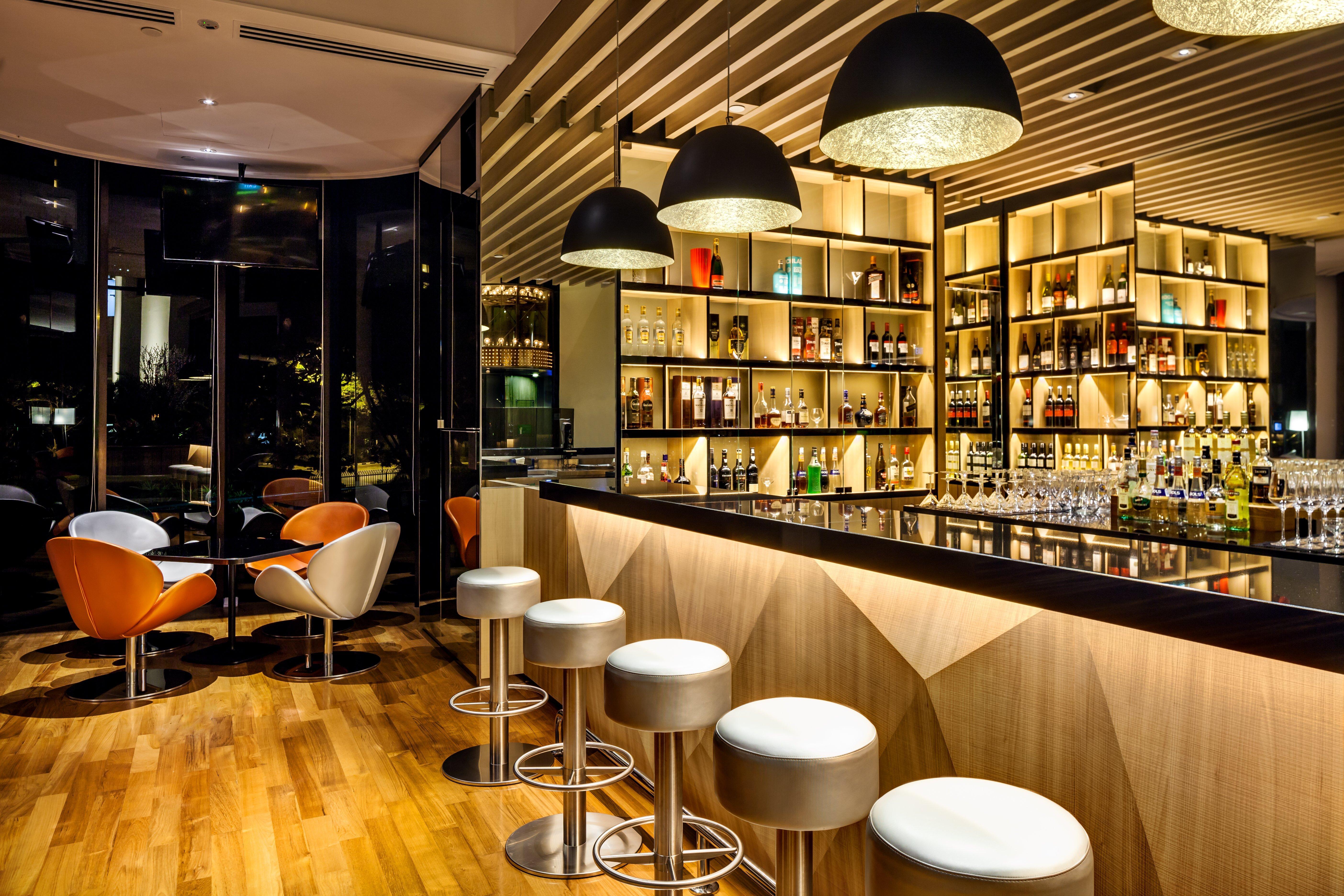 Holiday Atrium By Ihg Hotel
