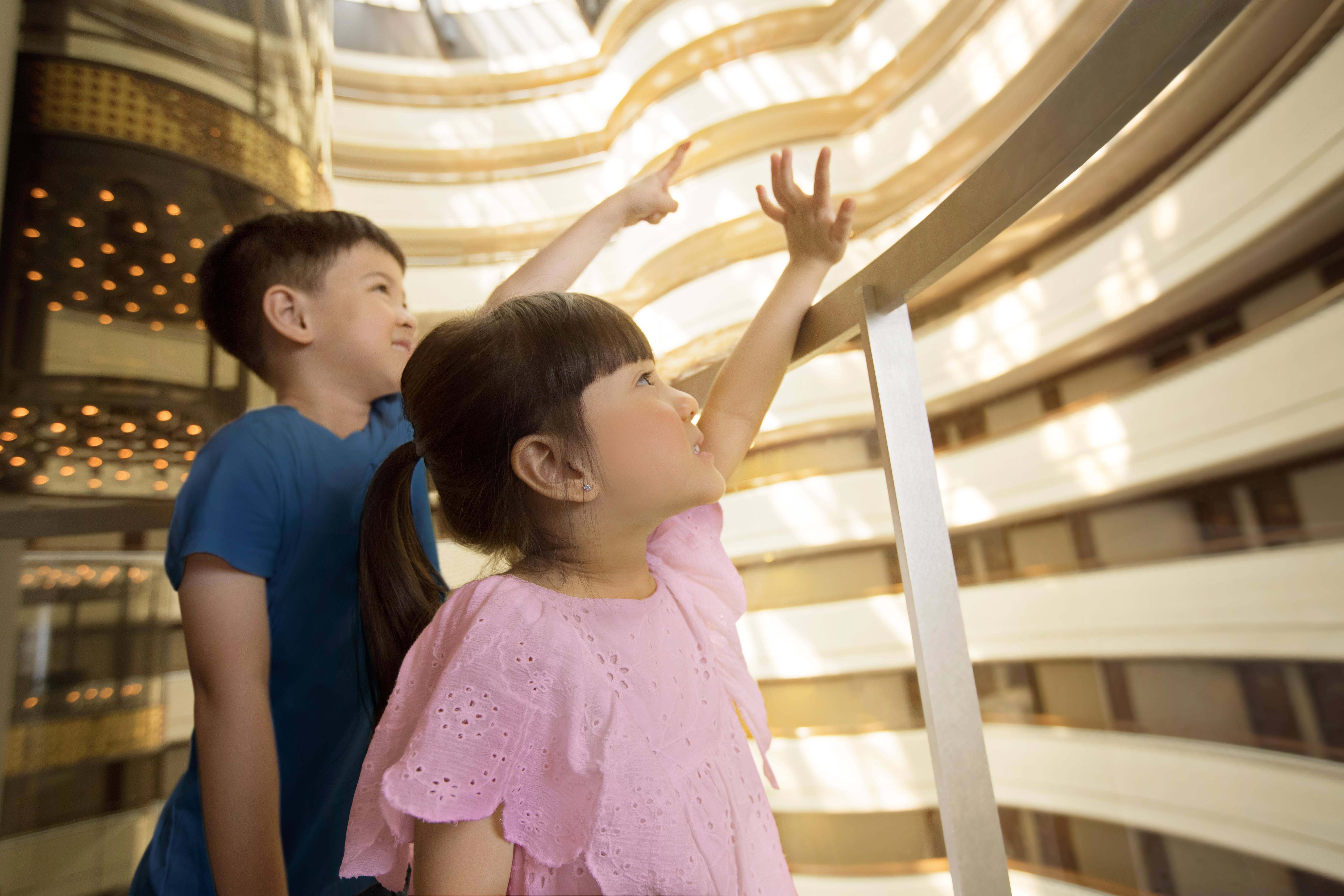 Holiday Atrium By Ihg