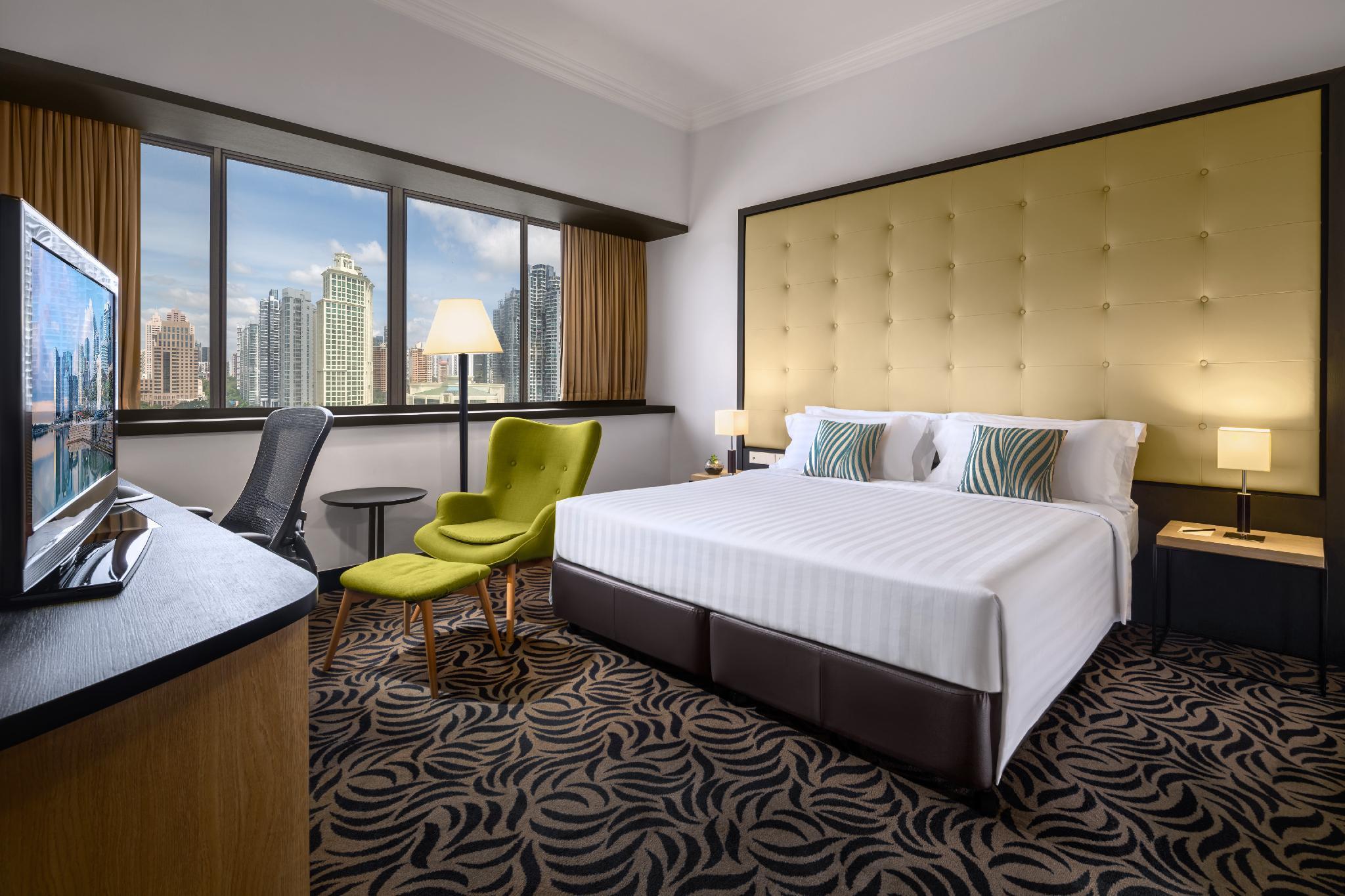 Hotel Furama Riverfront