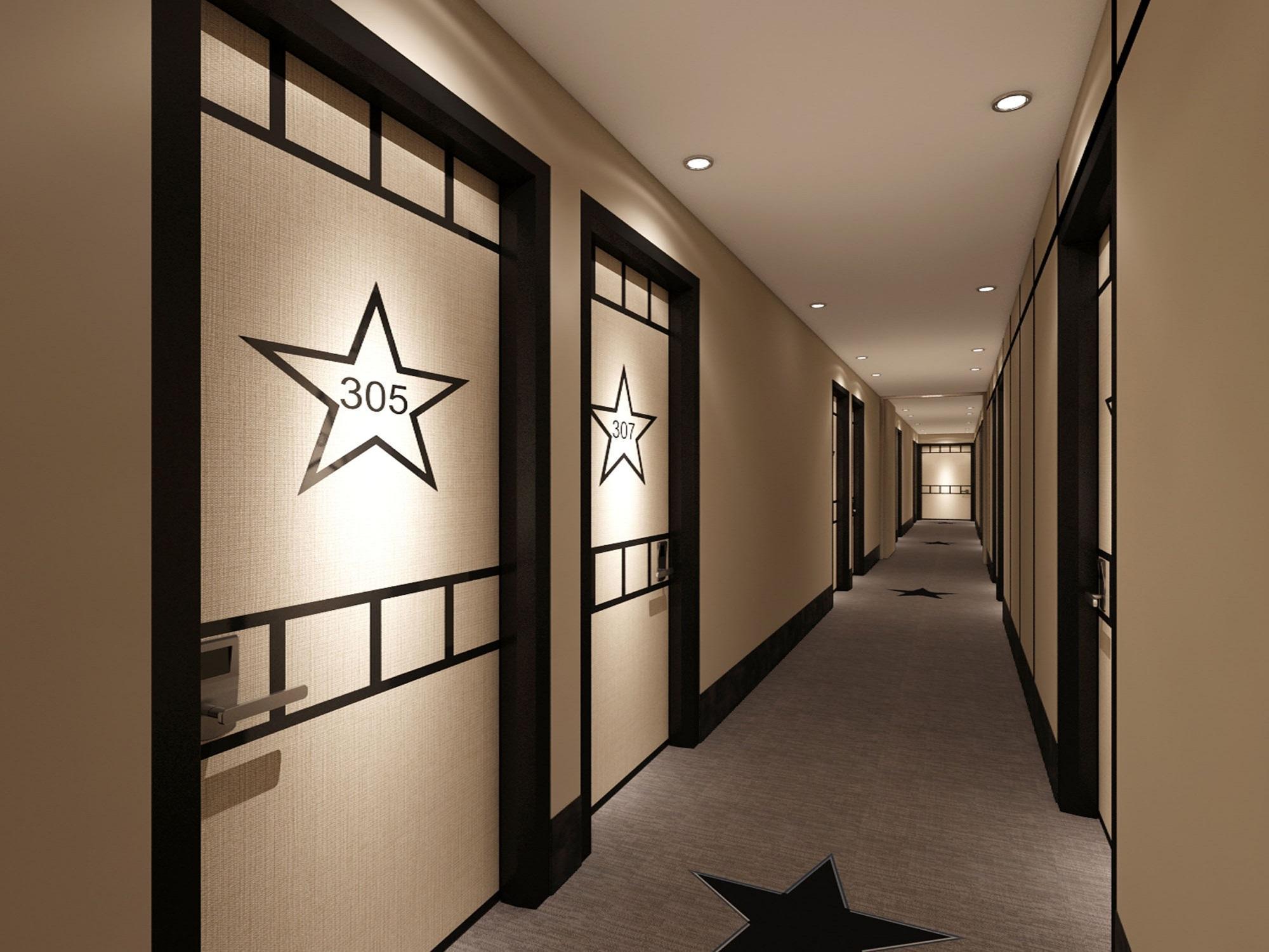 81 Premier Hollywood Hotel