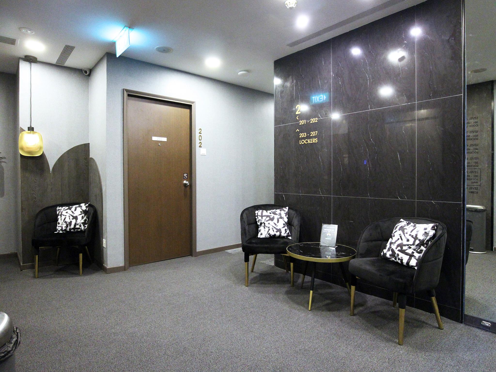 85 Garden Hotel