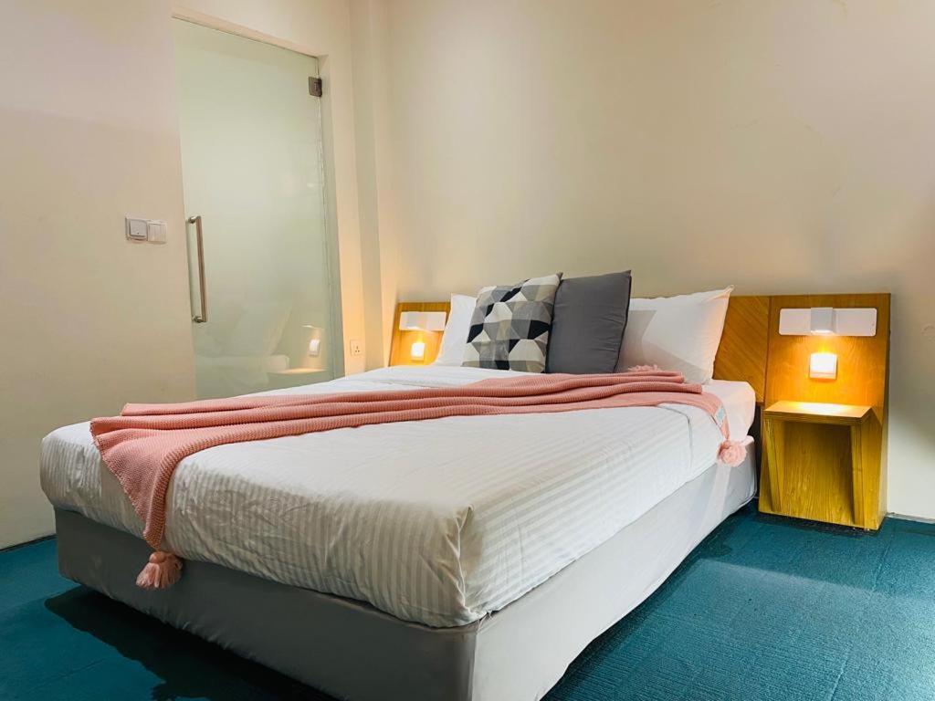 Hotel The Assembly Place, A Co-living At Mayo Singapore