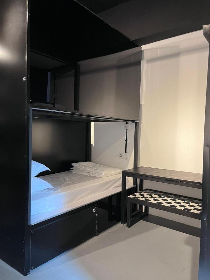 7 Wonders @ Boat Quay Hostel