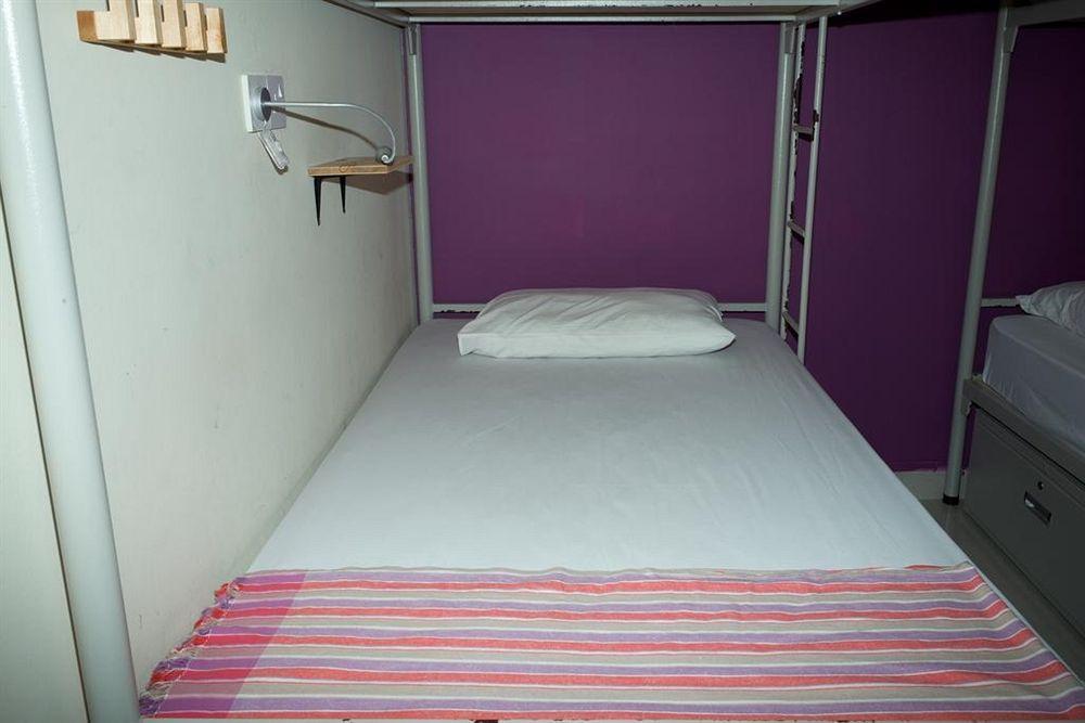 Mitraa Hostel Singapore