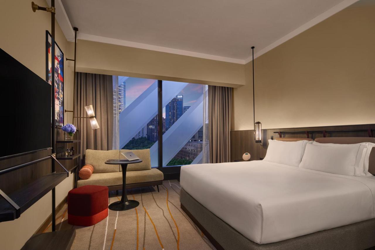 Pullman Orchard Hotel 5*