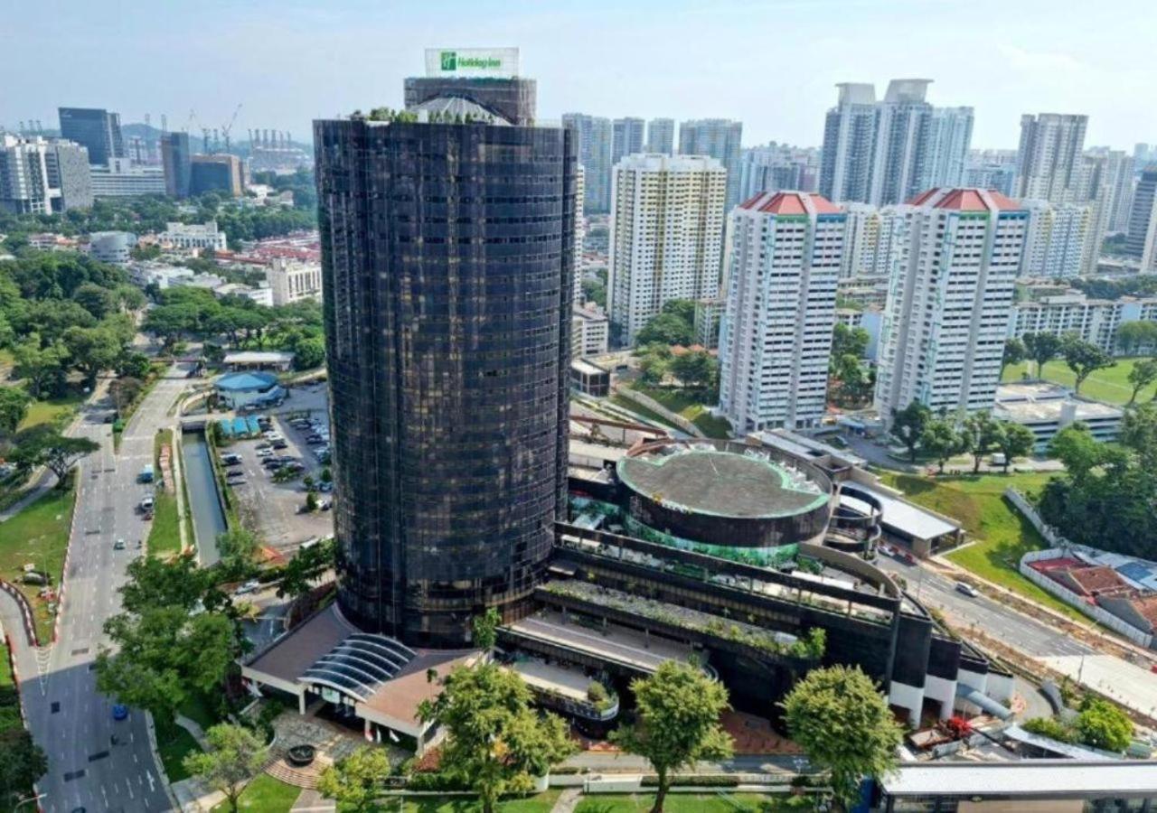 Holiday Atrium By Ihg Hotel