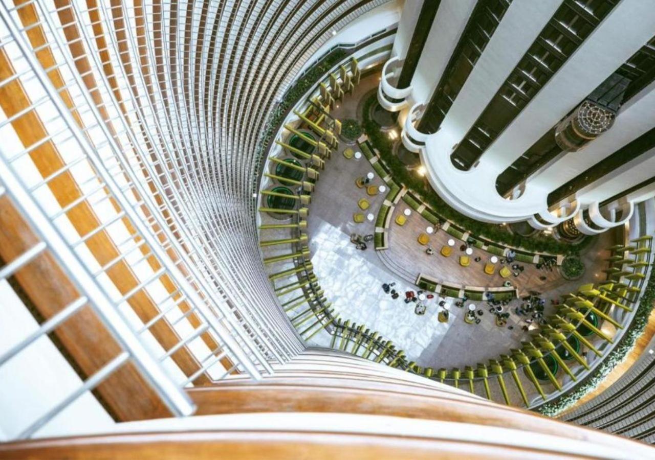 Holiday Atrium By Ihg Hotel