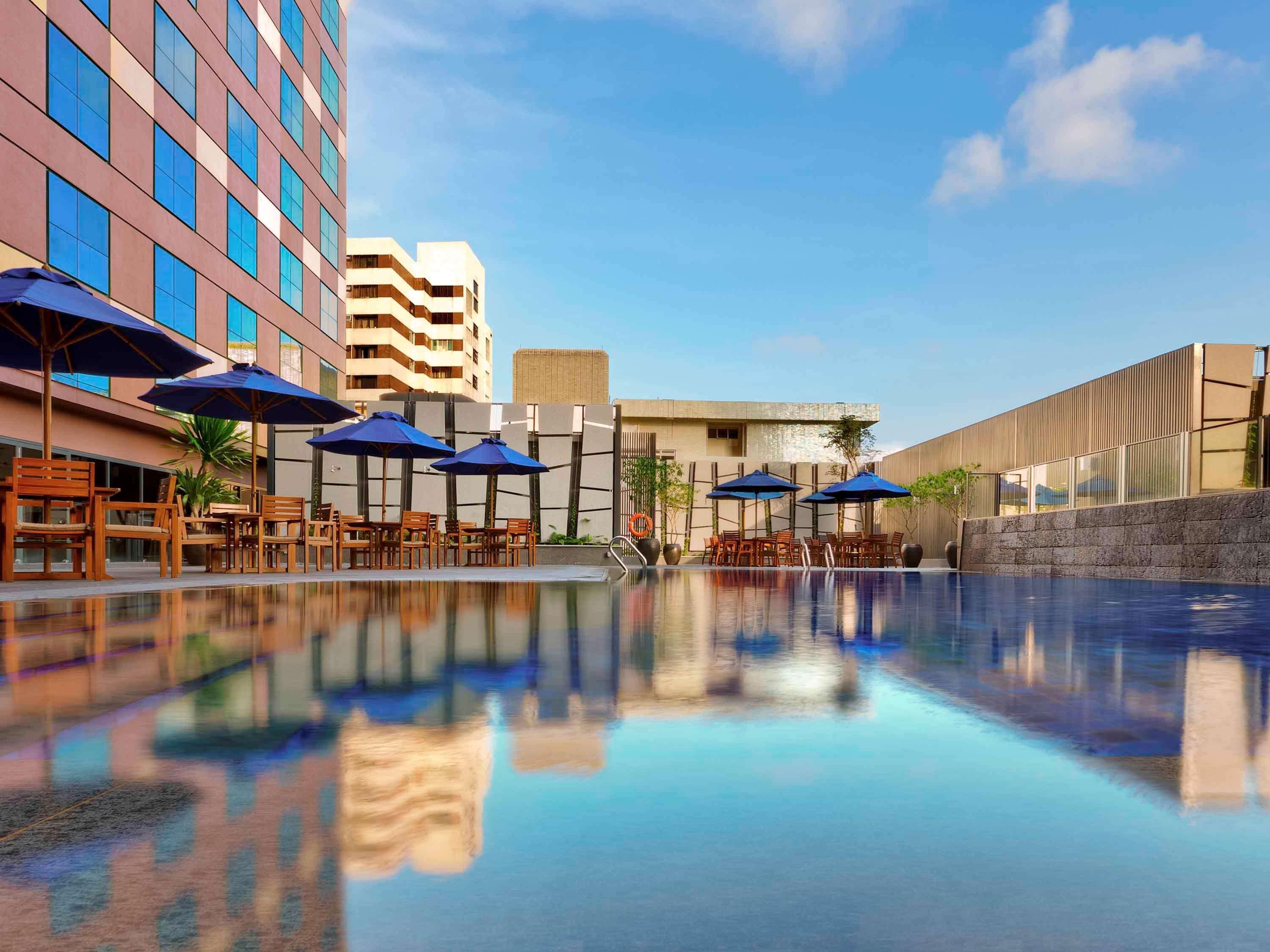 Grand Mercure Roxy Hotel 4*