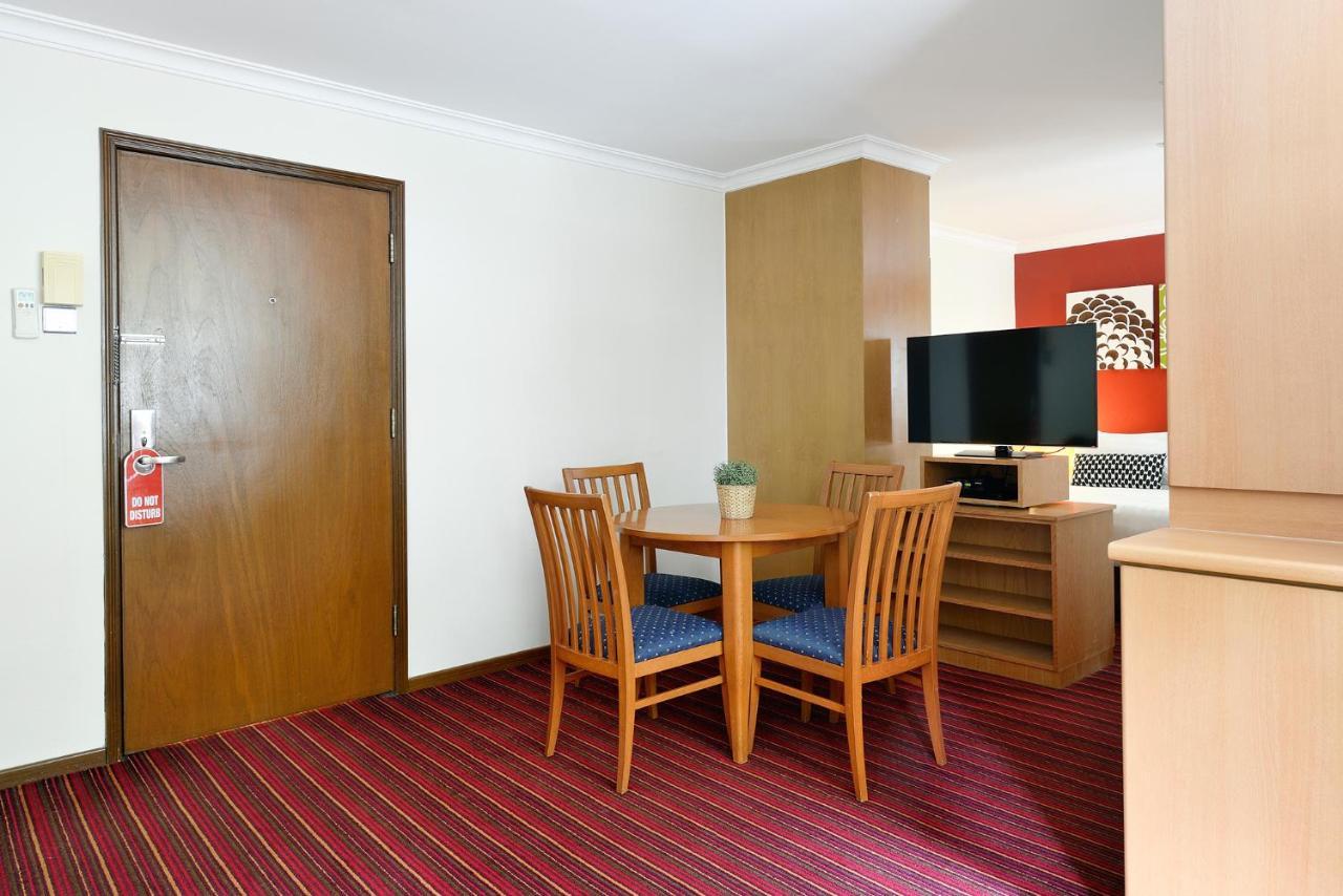 Aparthotel The Assembly Place At Stevens, Service Residences *