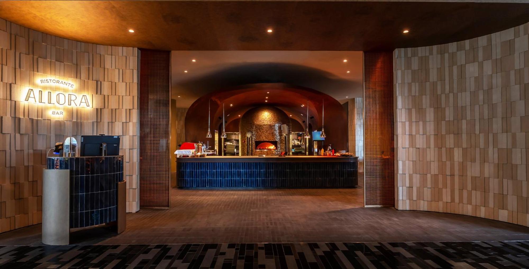 Crowne Plaza Changi Airport By Ihg 5*