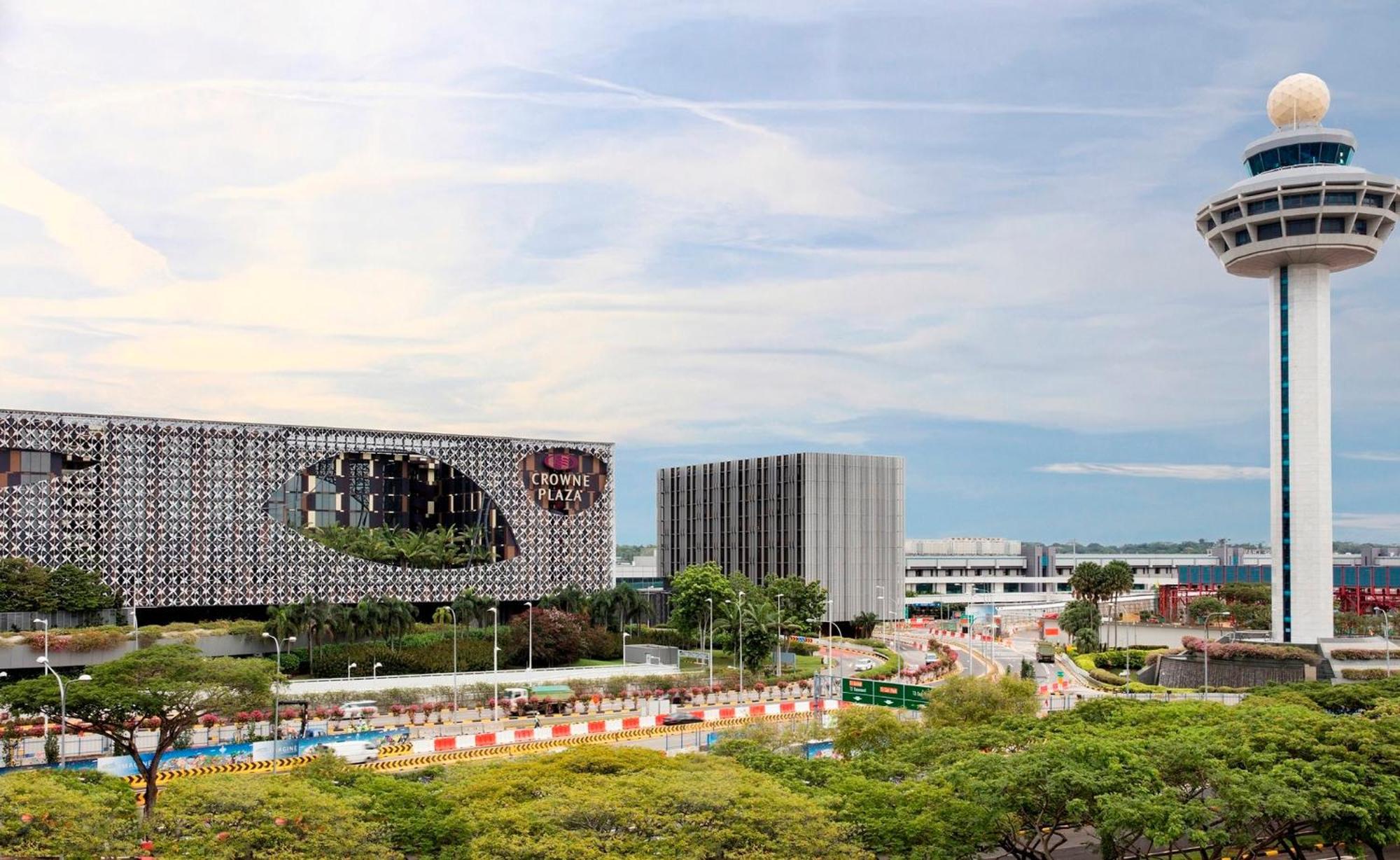Crowne Plaza Changi Airport By Ihg 5*