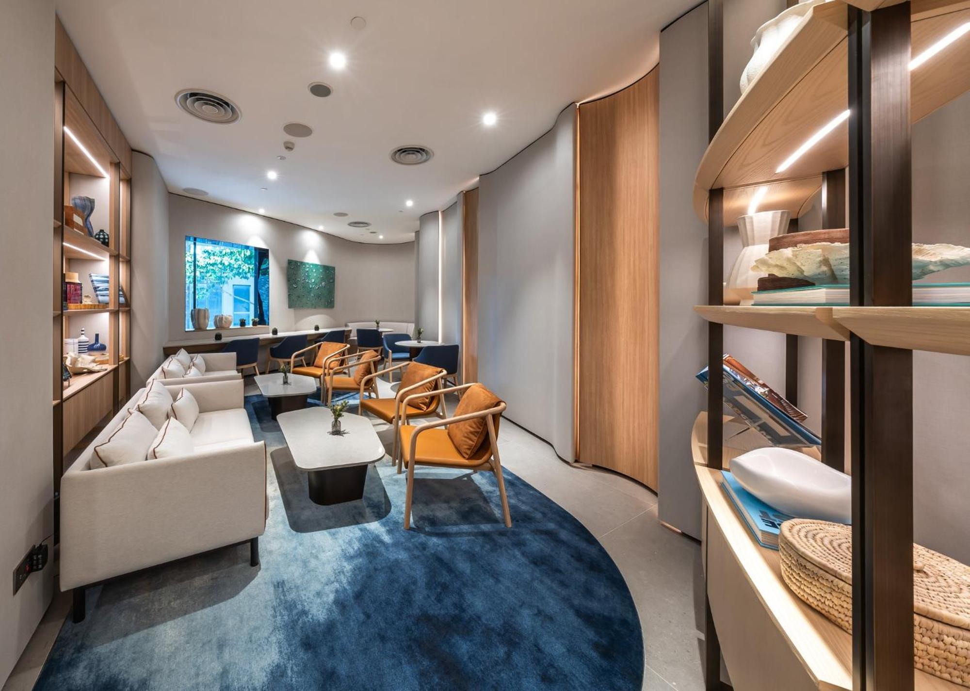 Crowne Plaza Changi Airport By Ihg 5*