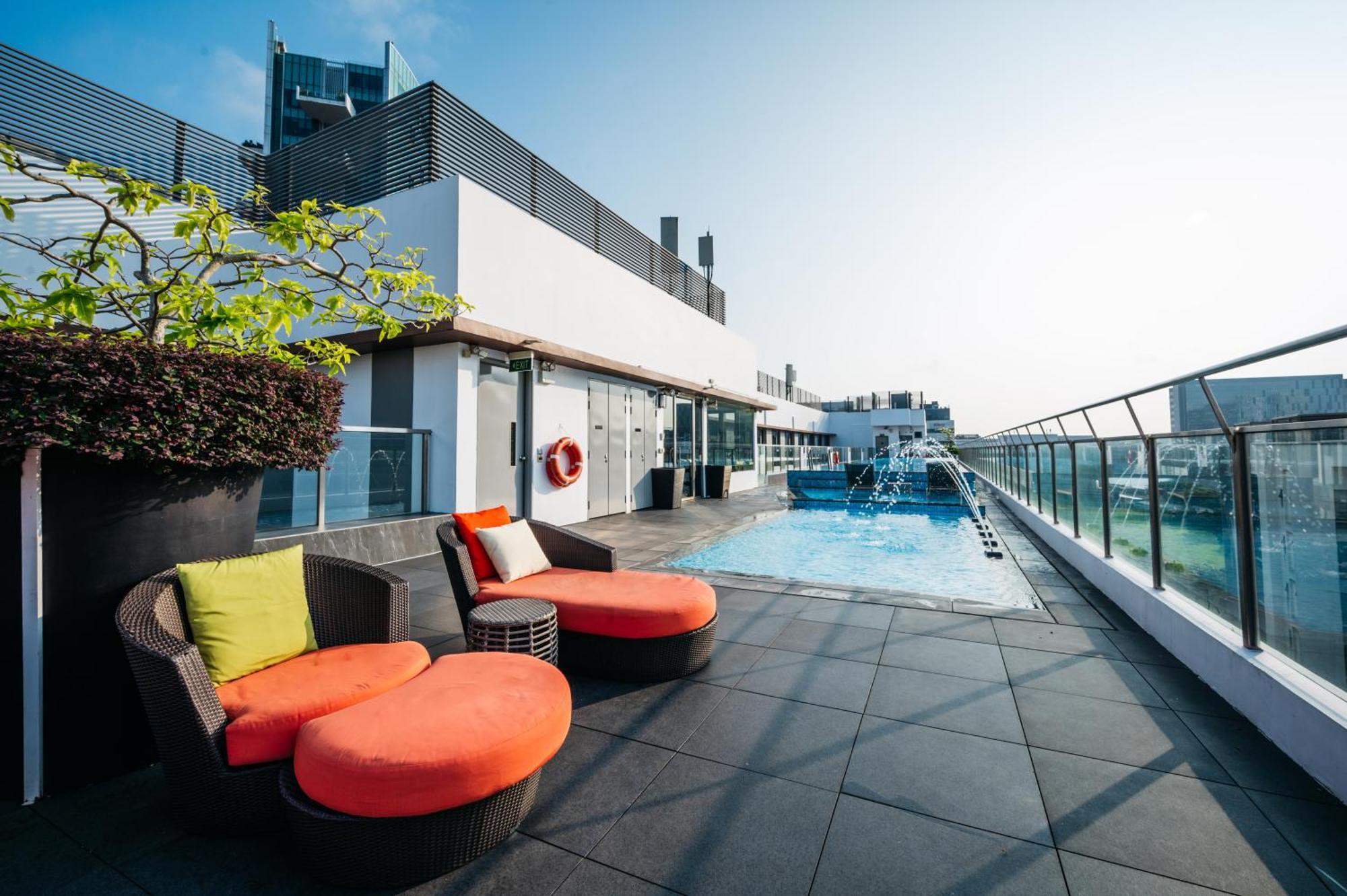 Mercure Tyrwhitt Hotel 4*