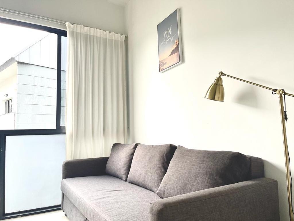 2 Bedroom With View Near Subway In Pangsapuri Singapura