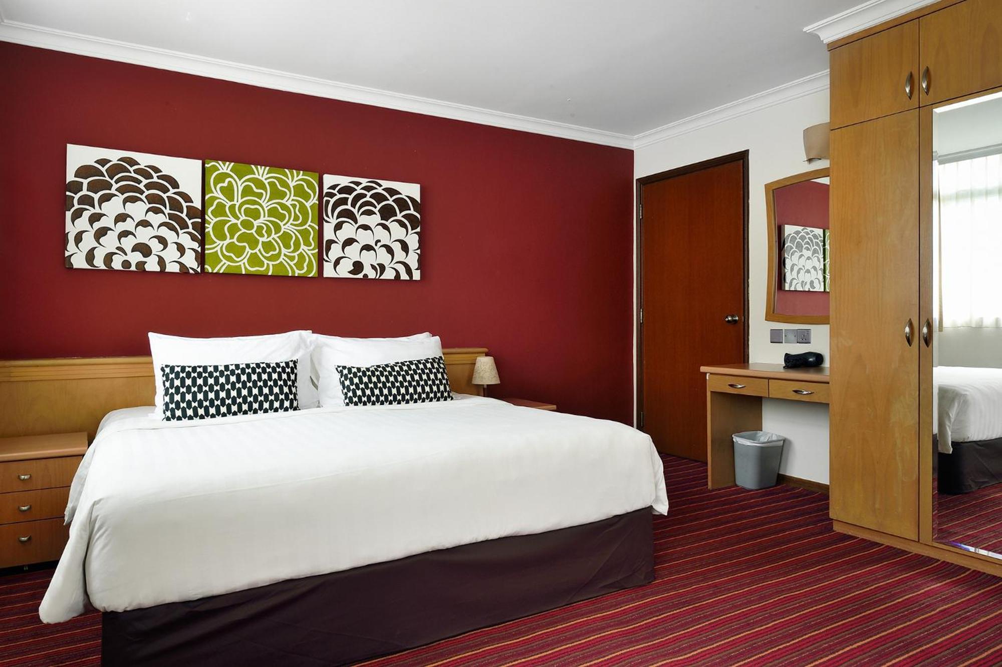 Aparthotel The Assembly Place At Stevens, Service Residences